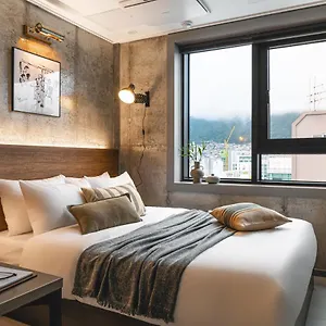  Apartment Urbanstay Boutique Nampo Biff